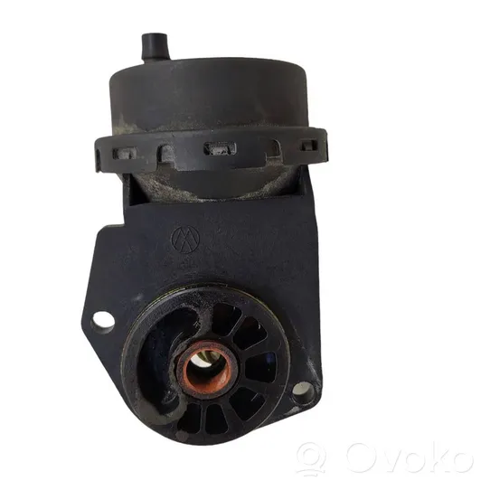 Volkswagen Touareg I Vacuum valve 022133759A