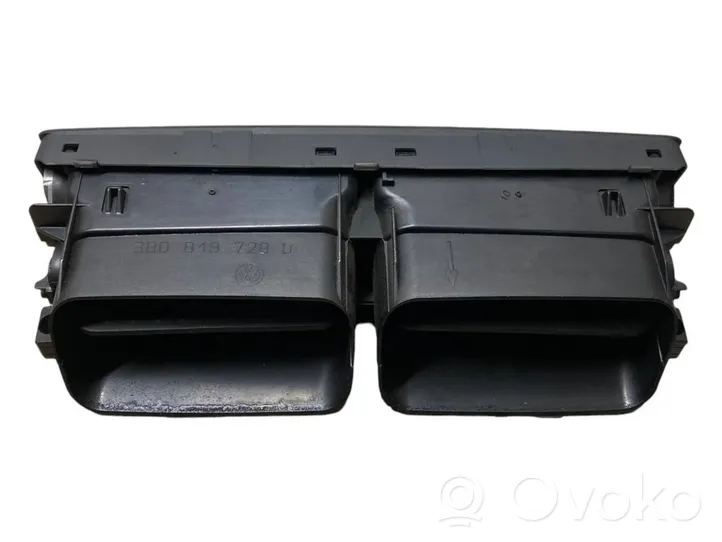 Volkswagen PASSAT B5 Centrālais gaisa ventilācijas režģis 3B0819728D