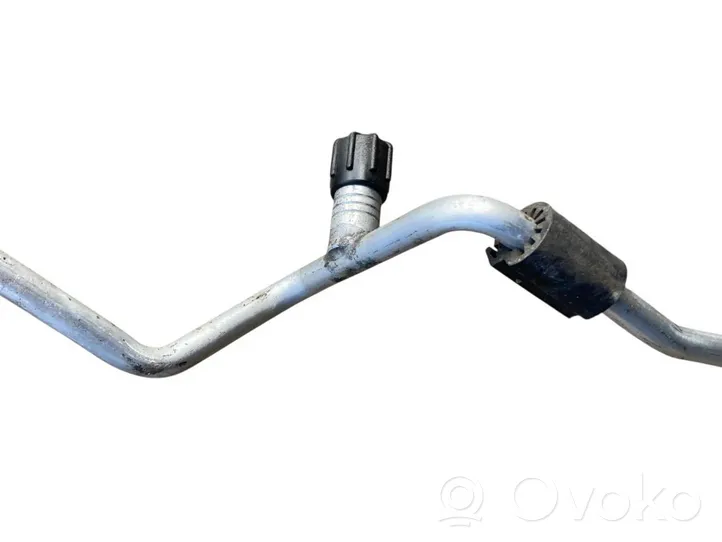 Audi Q5 SQ5 Трубка (трубки)/ шланг (шланги) кондиционера воздуха 8R0260710J