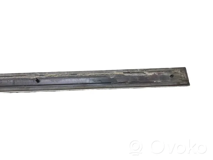 Volkswagen Touran I Front door trim (molding) 1T0853515G