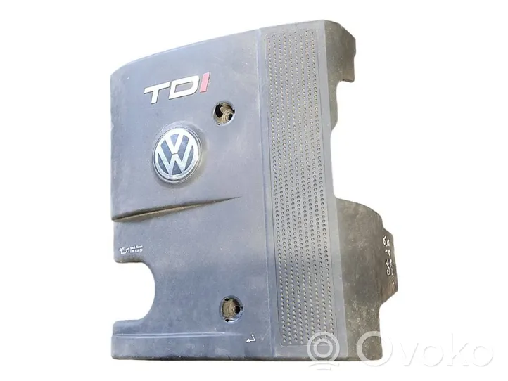 Volkswagen PASSAT B5 Engine cover (trim) 028103935N