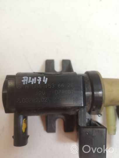 Mercedes-Benz A W169 Vacuum valve A0061536628