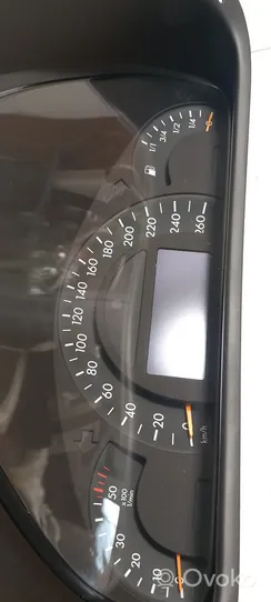 Mercedes-Benz C W203 Geschwindigkeitsmesser Cockpit A2035401347