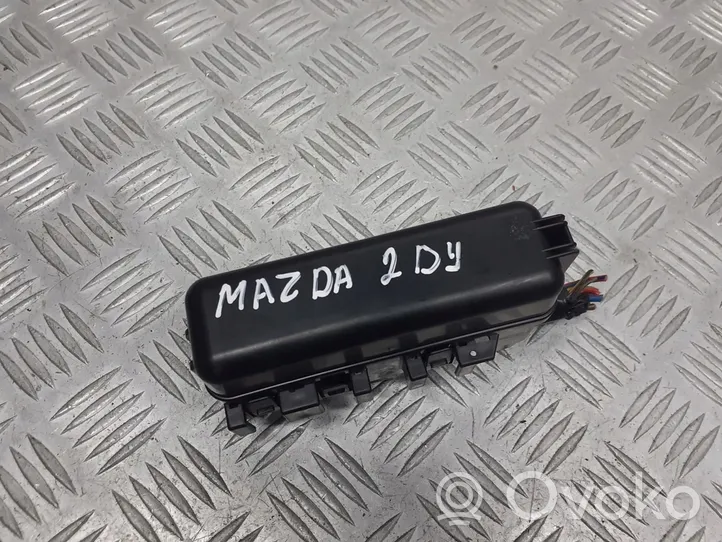 Mazda 2 Skrzynka bezpieczników / Komplet 