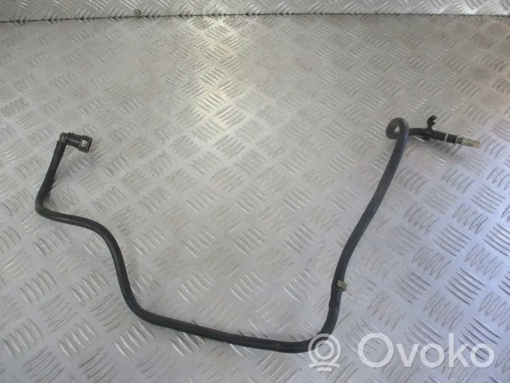 Peugeot 307 Tuyau d'alimentation conduite de carburant 