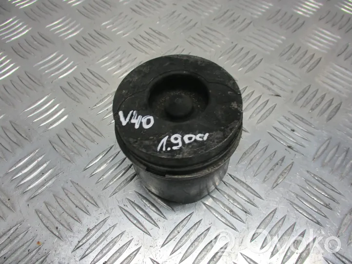 Volvo S40, V40 Piston 