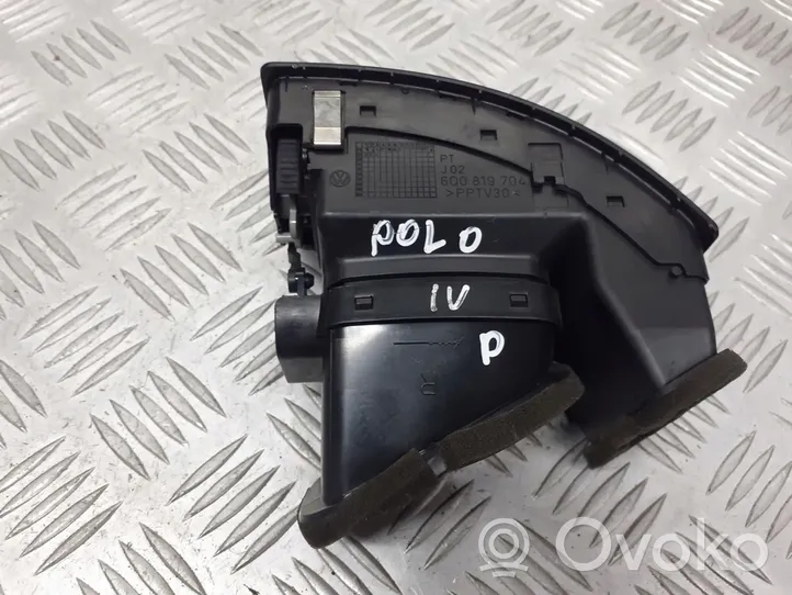 Volkswagen Polo IV 9N3 Copertura griglia di ventilazione cruscotto 6Q0819704