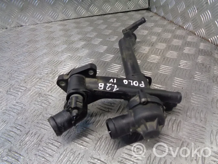 Volkswagen Polo IV 9N3 Thermostat housing 03C121111B