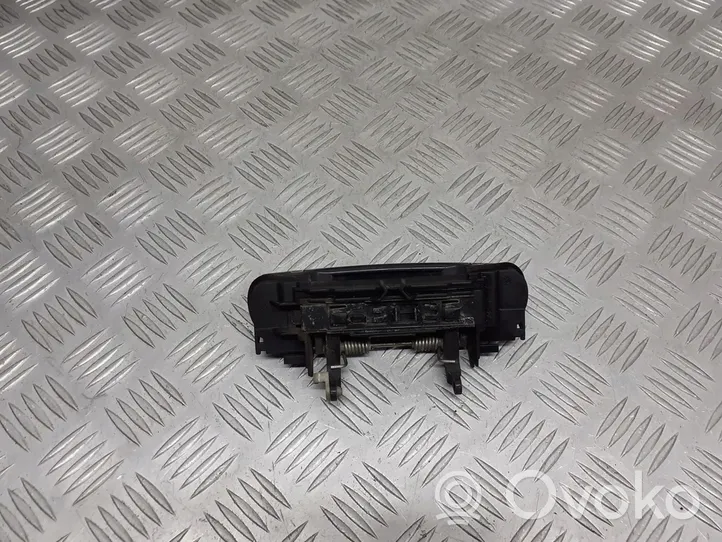 Audi A4 S4 B7 8E 8H Support poignée extérieur de porte avant 4B0839885