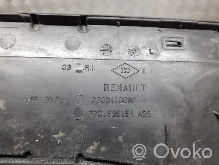 Renault Clio II Becquet de lunette arrière 7700410897