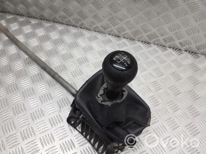 Opel Meriva A Gear selector/shifter in gearbox 