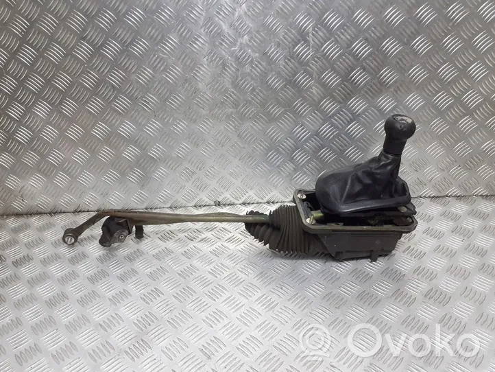 Volkswagen PASSAT B5 Gear selector/shifter in gearbox 