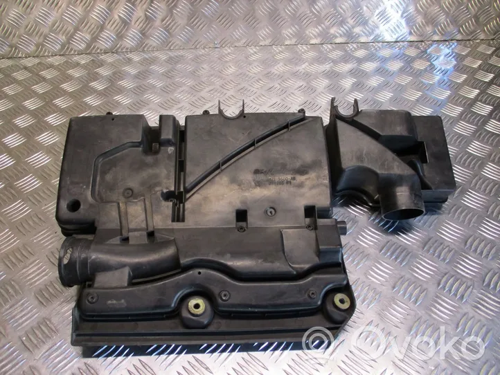 Mazda 2 Caja del filtro de aire 