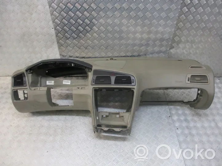 Volvo S60 Dashboard 