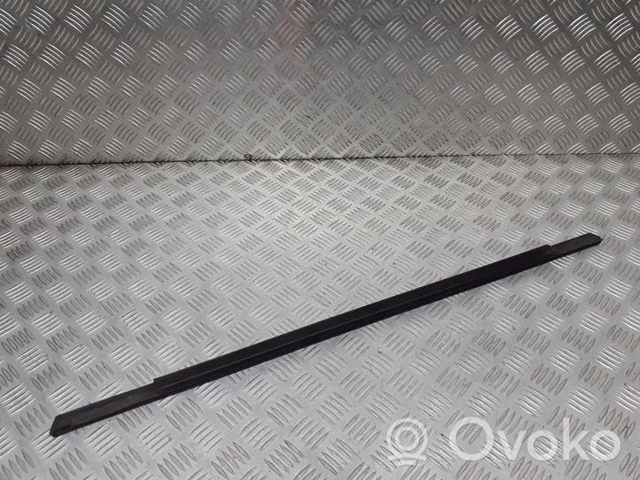 Opel Astra J Rear door trim (molding) 13391183