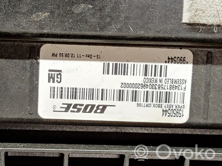 Cadillac SRX Громкоговоритель низкой частоты 15950544