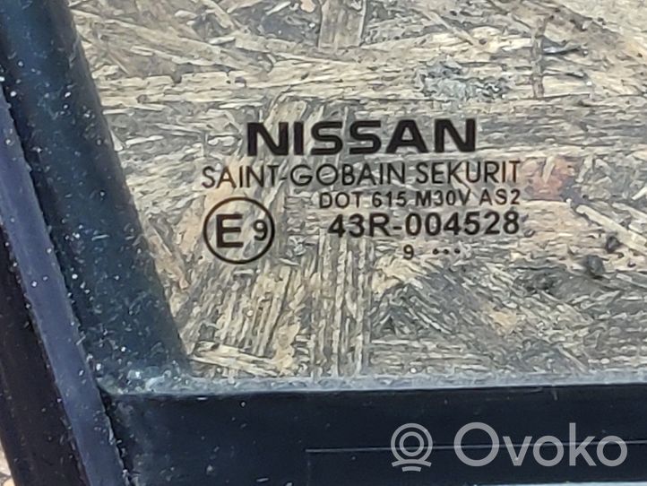 Nissan Tiida C11 Mažasis "A" galinių durų stiklas 82272EL00A