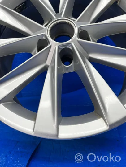 Volkswagen PASSAT B8 R17 alloy rim 