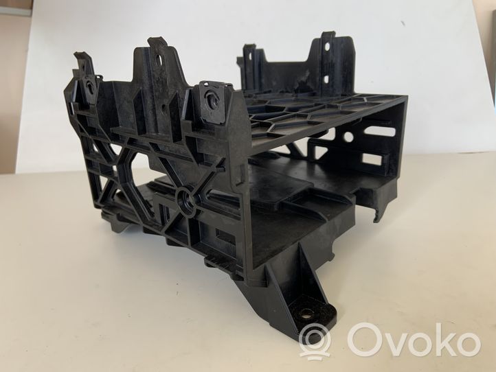 Audi A4 S4 B8 8K Navigation GPS unit bracket/holder 8T0907368A