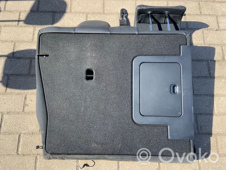 Mercedes-Benz CLA C117 X117 W117 Rear seat 