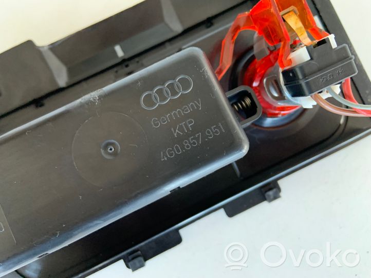 Audi A7 S7 4G Tuhkakuppi (edessä) 4G0857951