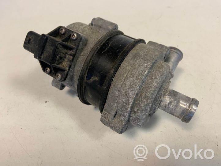 Audi Q7 4M Pompe de circulation d'eau 4H0965567A