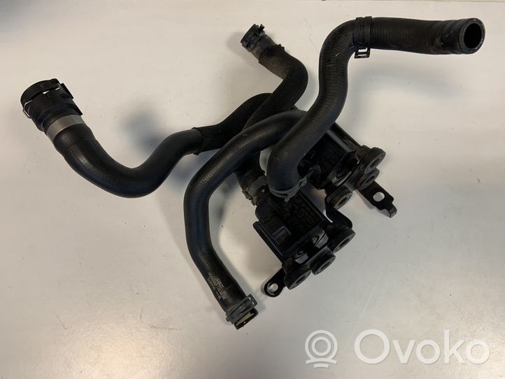 Audi A4 S4 B9 Pompa elettrica dell’acqua/del refrigerante ausiliaria 06H121601N