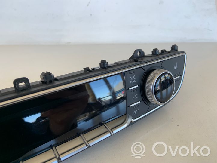 Audi Q7 4M Climate control unit 4M0820043AB