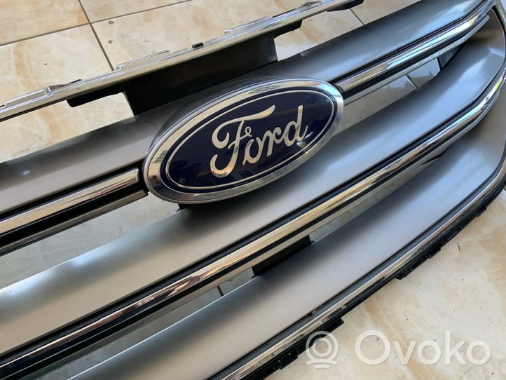 Ford Edge II Grille calandre supérieure de pare-chocs avant FT4B8200A