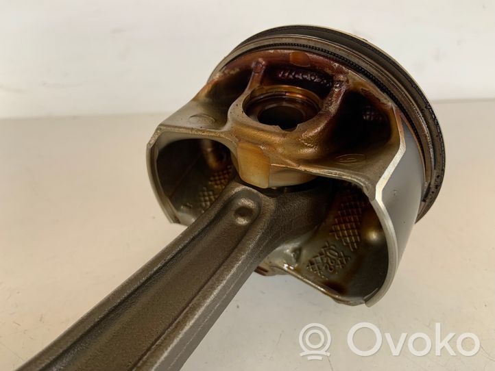 Audi Q7 4M Piston with connecting rod 06E198401J