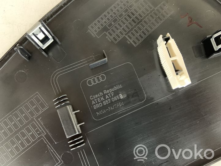 Audi Q5 SQ5 Kojelaudan sivupäätyverhoilu 8R0857085B