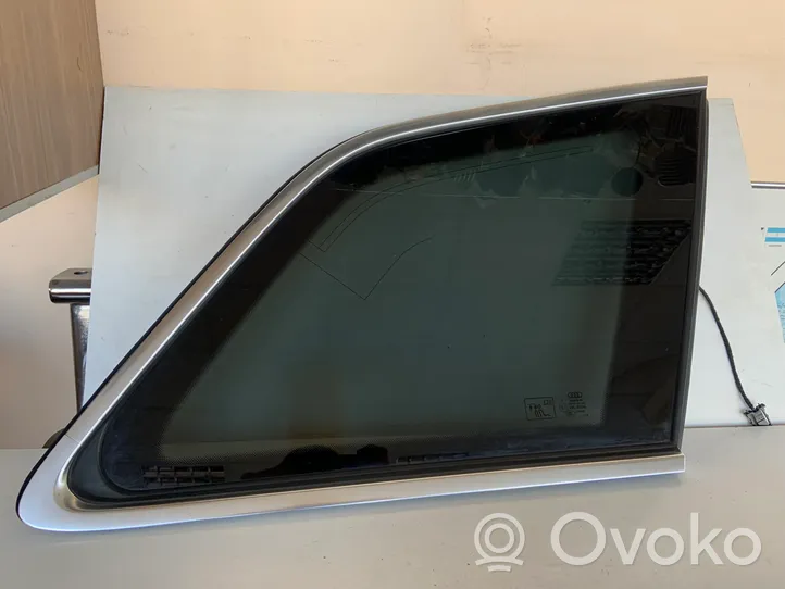 Audi Q7 4M Fenêtre latérale avant / vitre triangulaire 4M0845298C