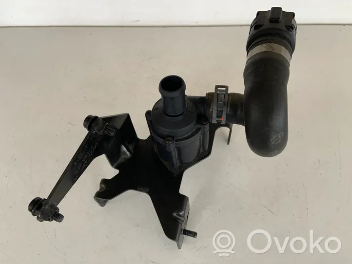 Audi Q7 4M Pompe à eau de liquide de refroidissement 06H121601P