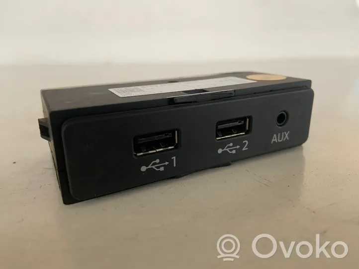 Audi Q7 4M Connettore plug in USB 4M0035736A