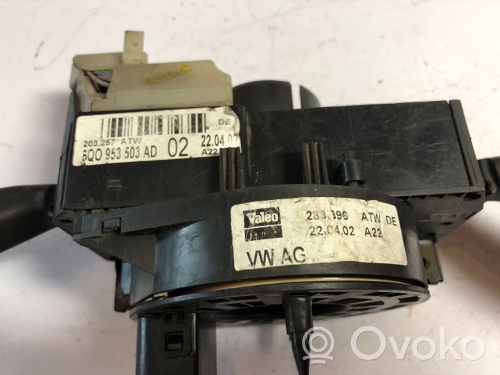 Volkswagen Polo IV 9N3 Innesco anello di contatto dell’airbag (anello SRS) 283396