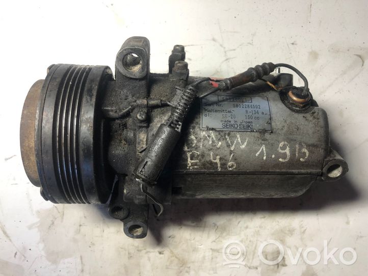 BMW 3 E46 Ilmastointilaitteen kompressorin pumppu (A/C) 8375319