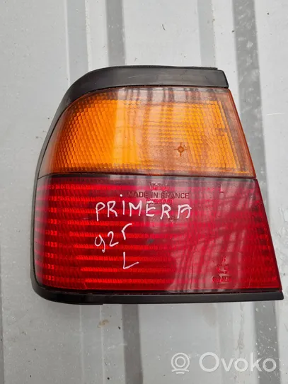 Nissan Primera Feux arrière / postérieurs 89043