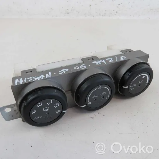 Nissan X-Trail T30 Oro kondicionieriaus/ klimato/ pečiuko valdymo blokas (salone) 27500EQ410