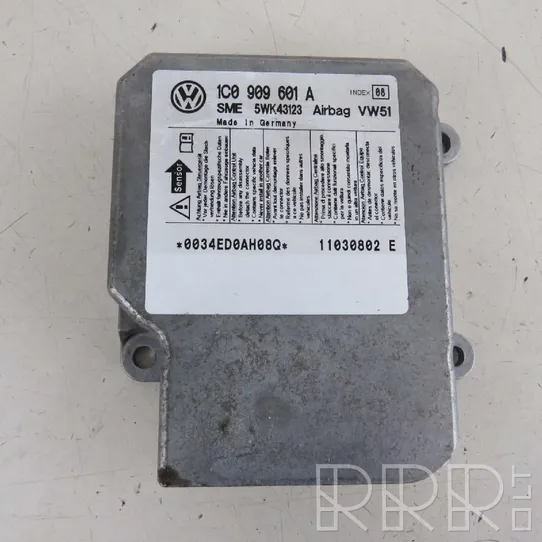 Skoda Fabia Mk3 (NJ) Airbag control unit/module 1C0909601A