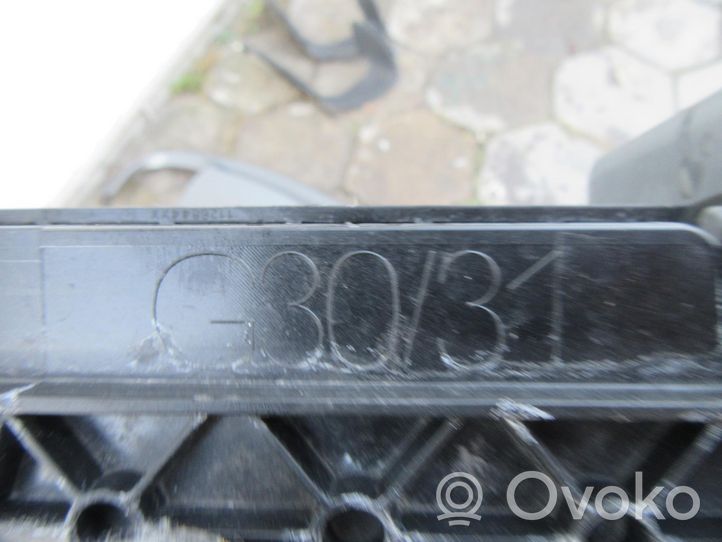 BMW 5 G30 G31 Condotto d'aria intercooler 