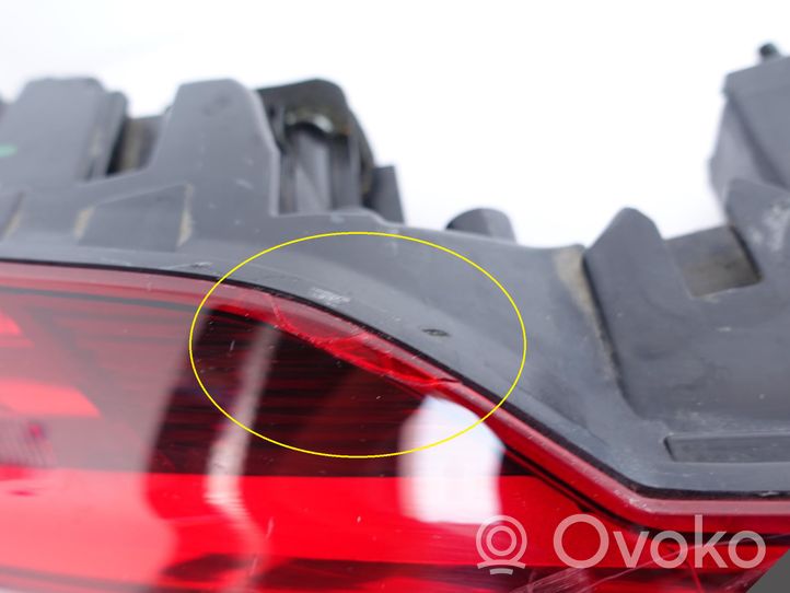 Audi e-tron Rear light center trim bar blend 4KE945095B