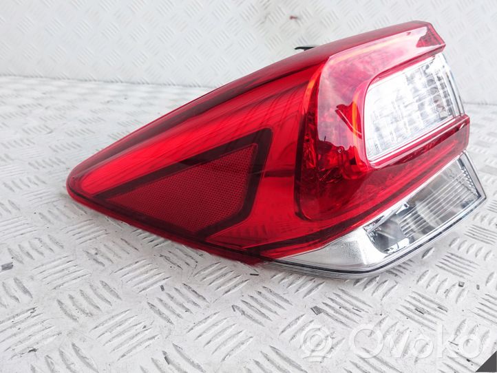 Subaru XV II Lampa tylna 84201FL051