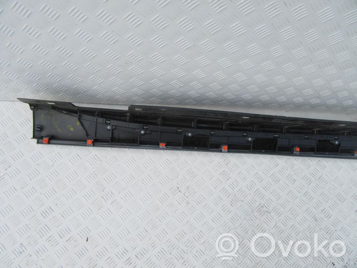 Infiniti Q30 Front sill trim cover GG43000190