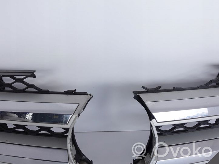 Mercedes-Benz GL X164 Maskownica / Grill / Atrapa górna chłodnicy A1648880223