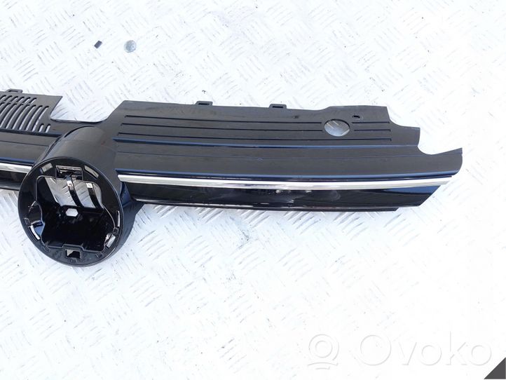 Volkswagen Golf VIII Griglia superiore del radiatore paraurti anteriore 5H0853651N