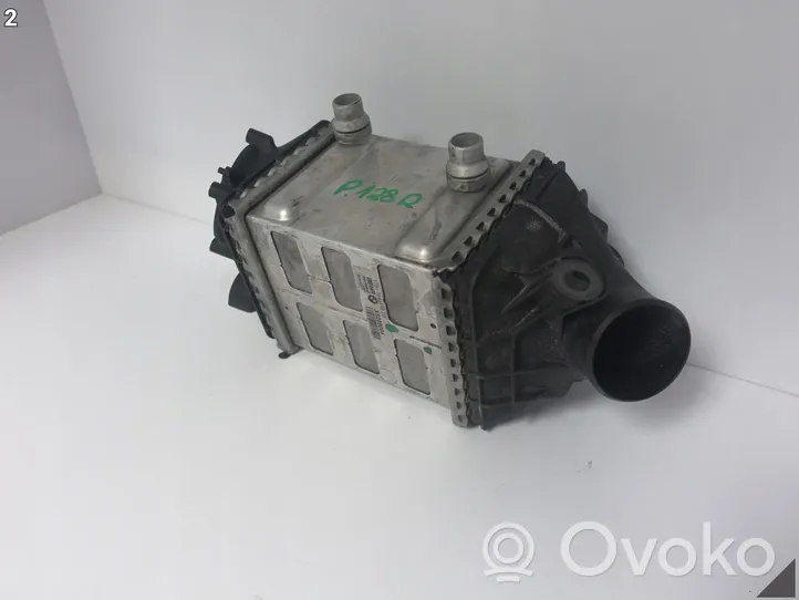 BMW 6 F12 F13 Chłodnica powietrza doładowującego / Intercooler 7843119