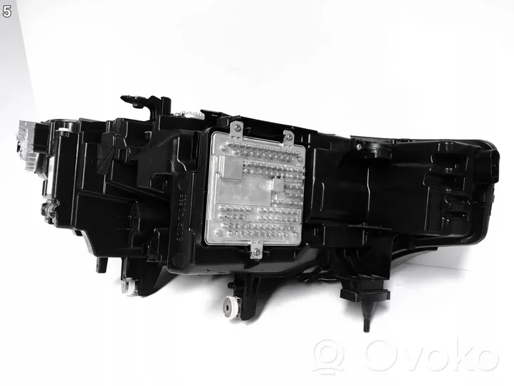 BMW X7 G07 Lampa przednia 