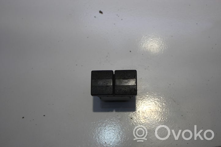 Volkswagen Golf III Interruptor del aire acondicionado (A/C) 1H0959543