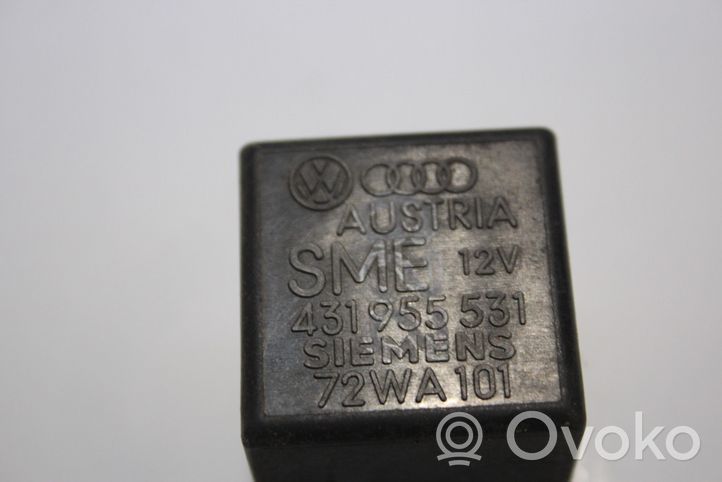 Audi A4 S4 B5 8D Kita rėlė 431955531