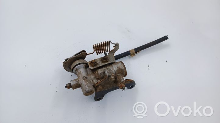 Subaru Impreza I Bremžu intensitātes (svara) regulators 